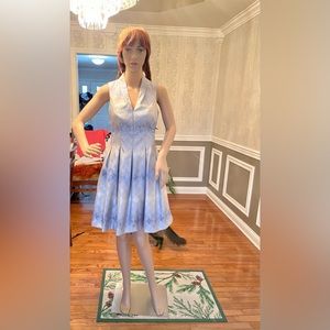 Very gently used!🤩VINCE CAMUTO🤩Sleeveless dress/size-2/blue/silver/gold